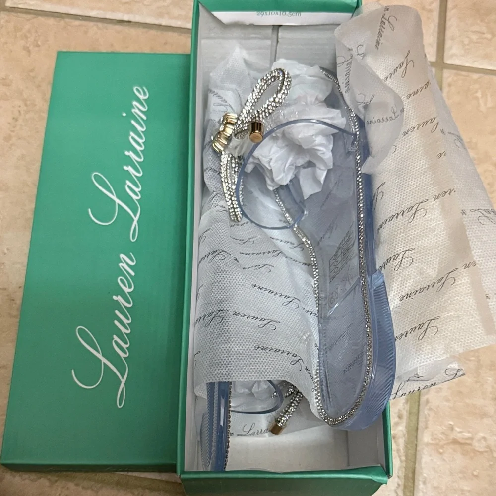 Lauren Lorraine Crystal Embellished Jelly Silver Sandals NEW in Box Size 8.5